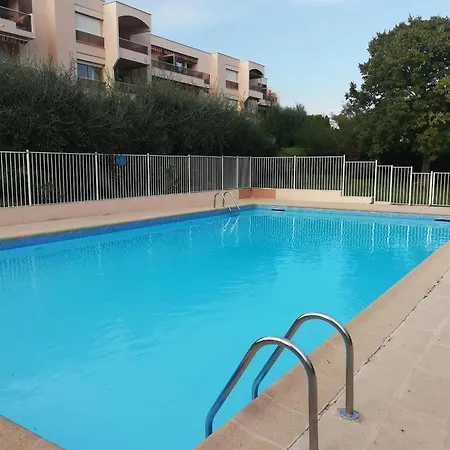 La Louisiane #piscine #parking #700m Plages アンティーブ